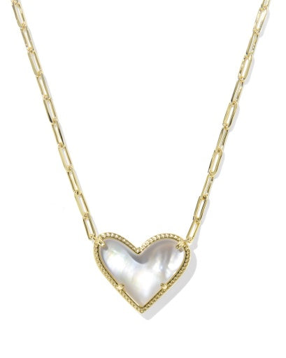 ARI HEART STATEMENT SHORT PENDANT NECKLACE - GOLD IVORY MOTHER OF PEARL