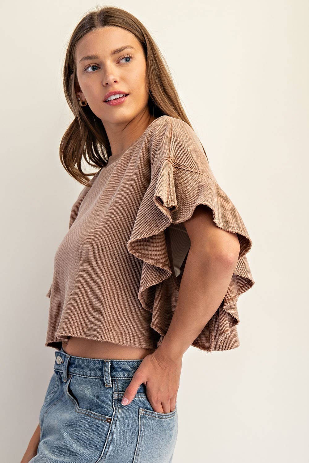 PL8297 - WAFFLE KNIT TIERED FLUTTER SLEEVE CROP TOP
