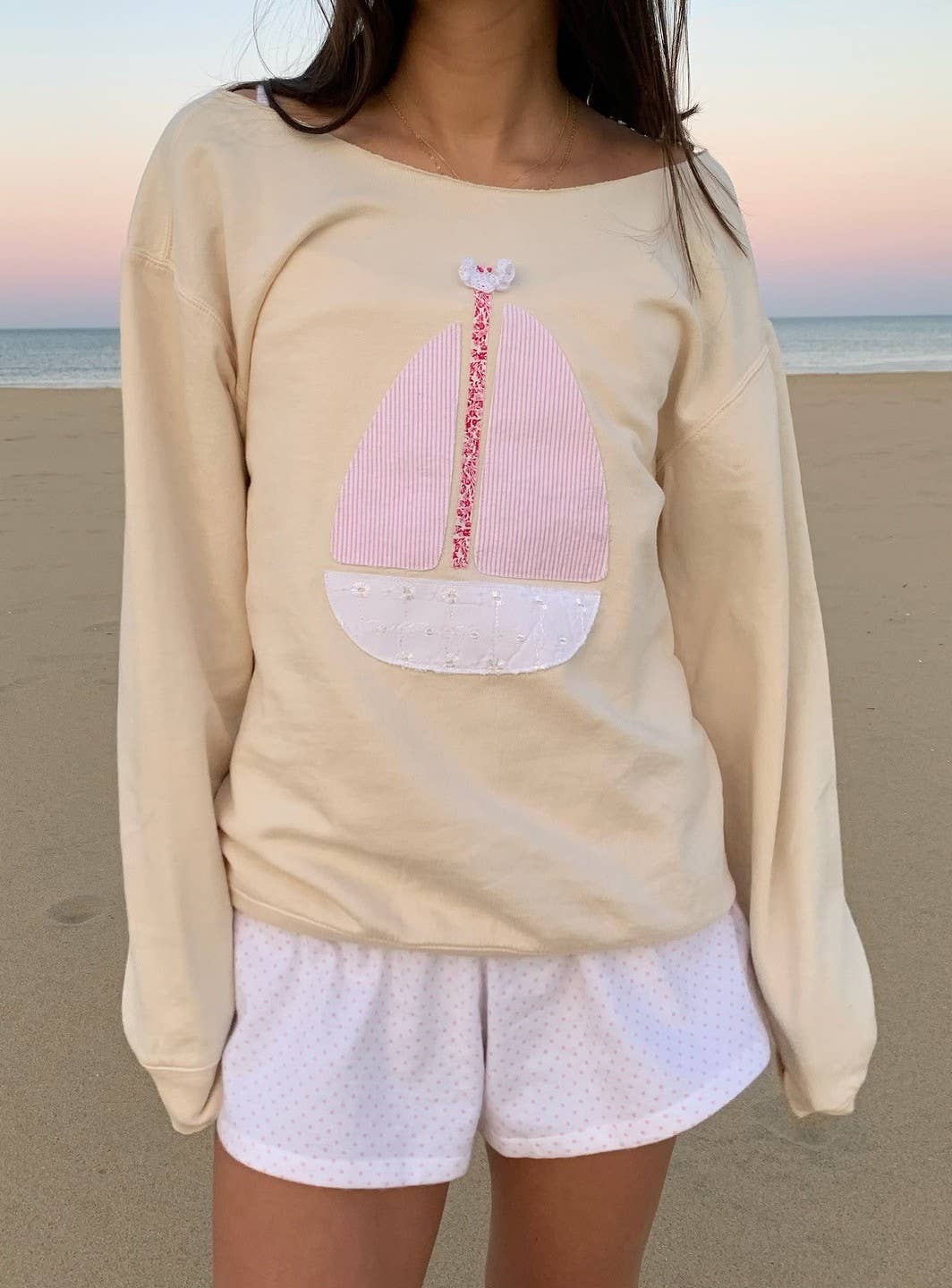 Long Sleeve Top with Sailboat Applique: Gray / M