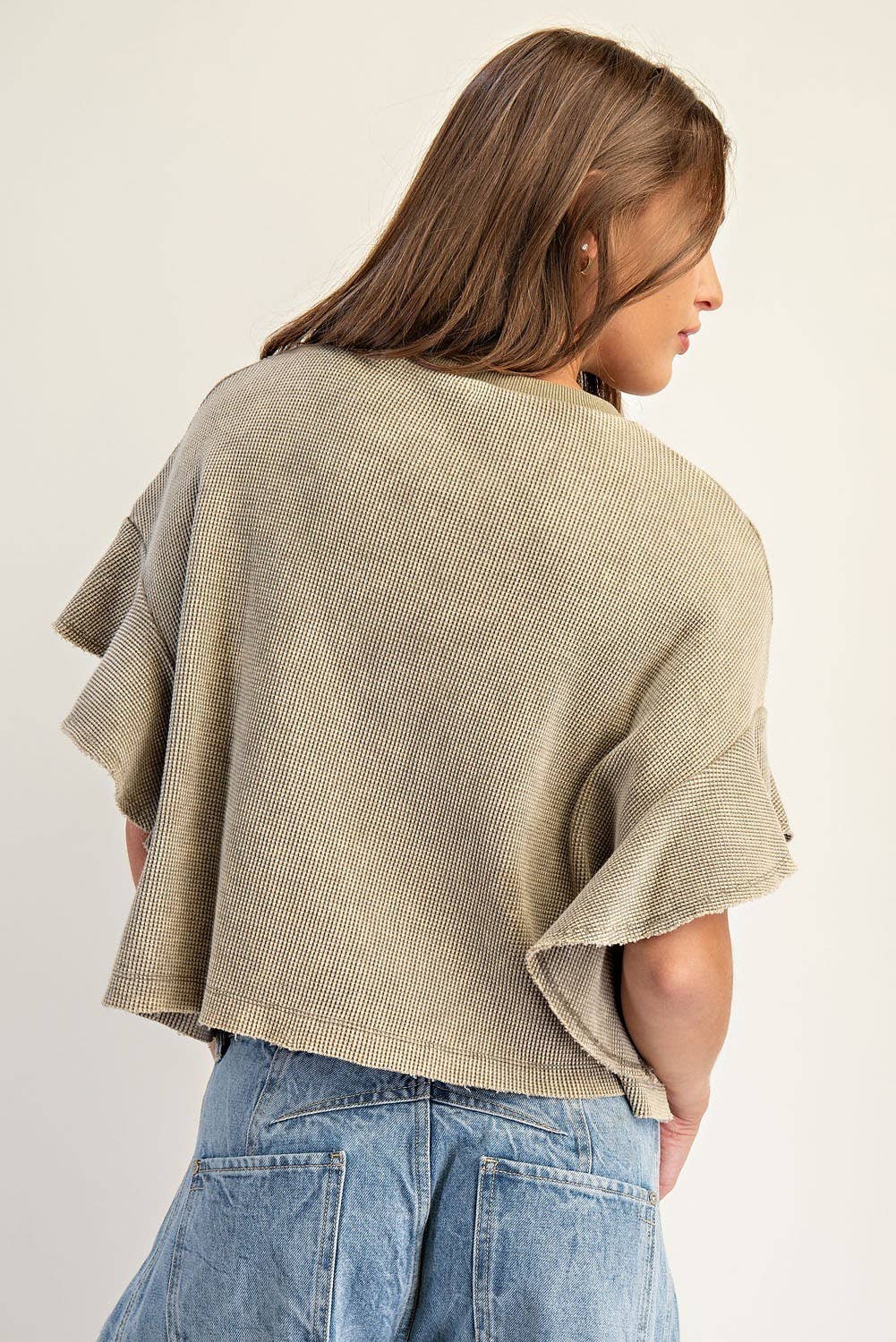 PL8297 - WAFFLE KNIT TIERED FLUTTER SLEEVE CROP TOP