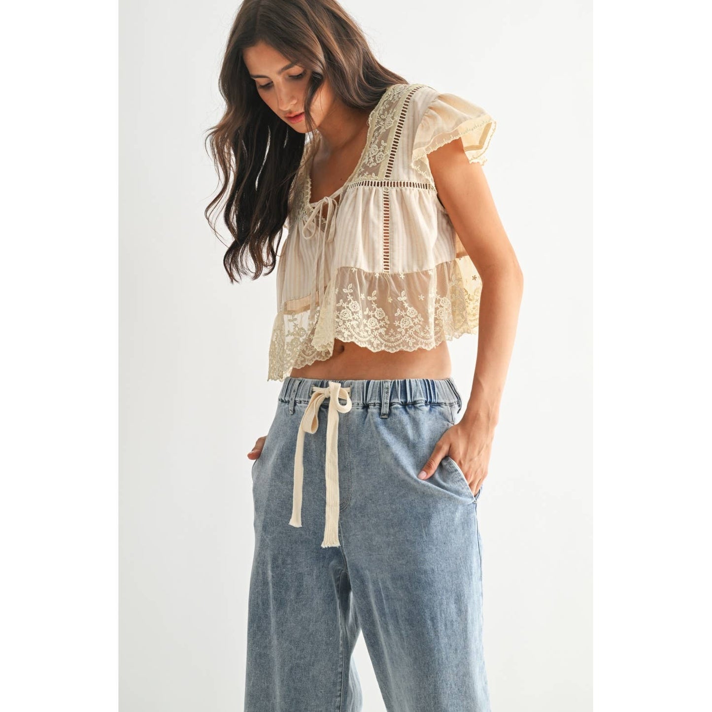 LACE-TRIMMED BLOUSE: RED