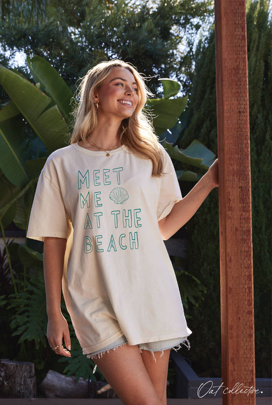 MEET ME AT THE BEACH Oversized Mineral Washed Graphic Top