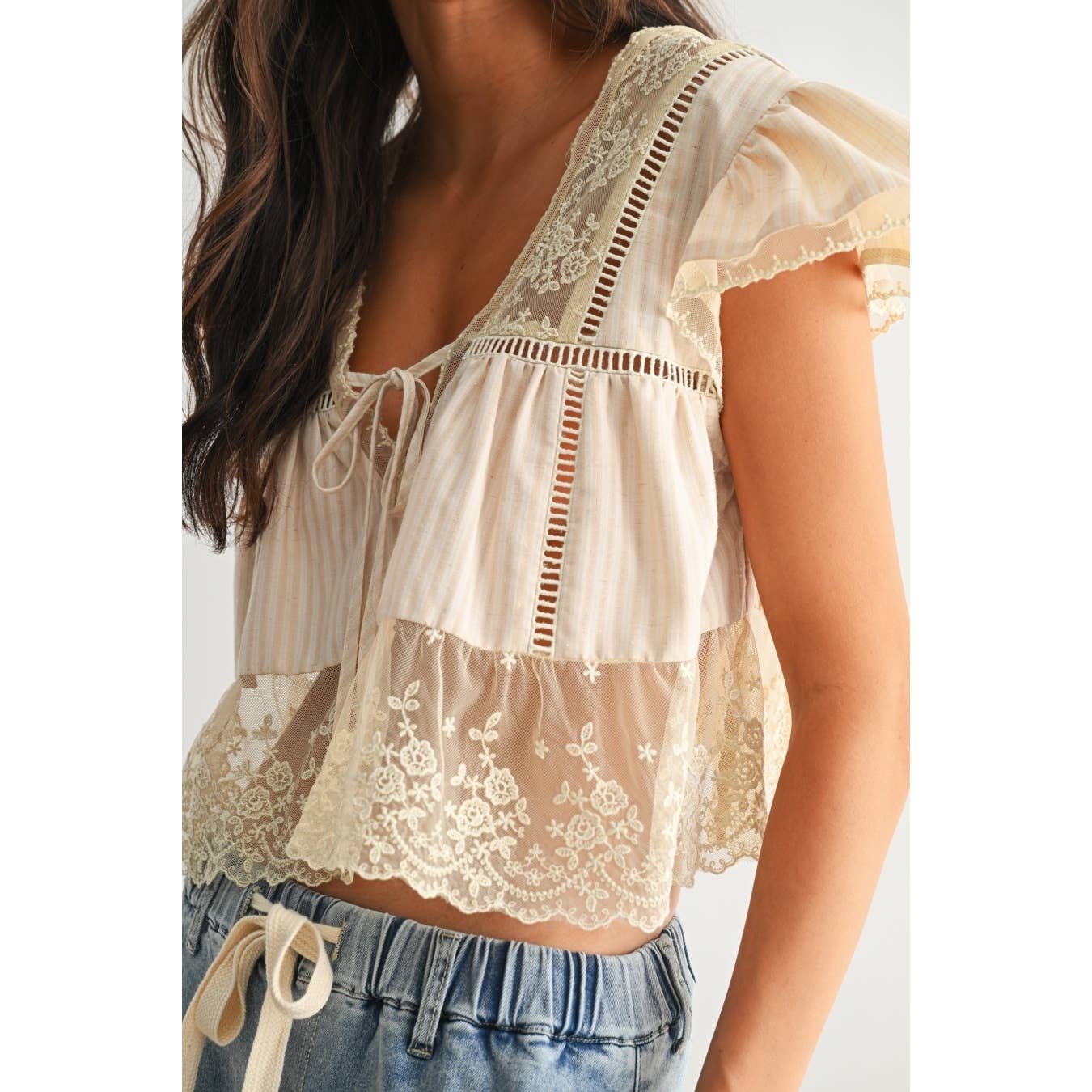 LACE-TRIMMED BLOUSE: RED